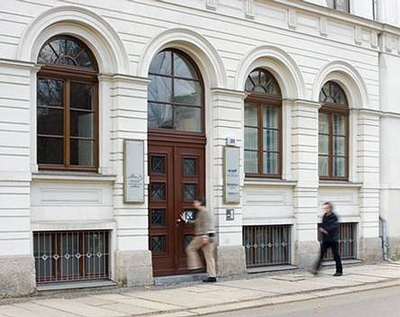 dubnow institute
