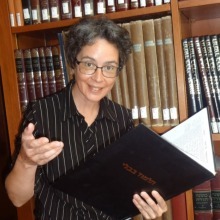 Dr. Anna Kushkova
